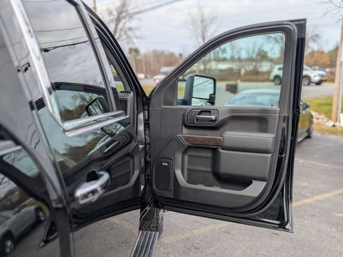 Used 2021 GMC Sierra 3500 Denali w/ Denali Ultimate Package image 57