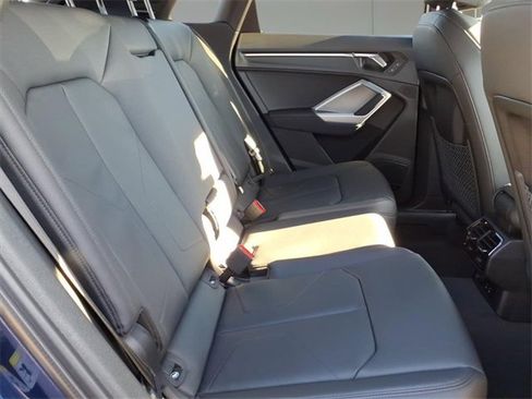 New 2025 Audi Q3 2.0T Premium image 5