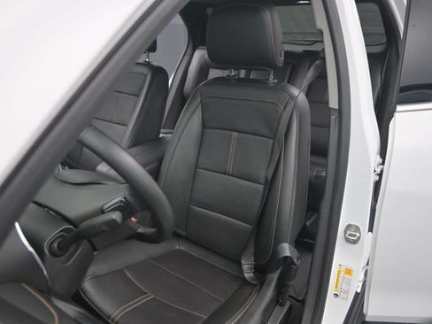 Used 2023 Chevrolet Equinox Premier AWD/4WD image 11