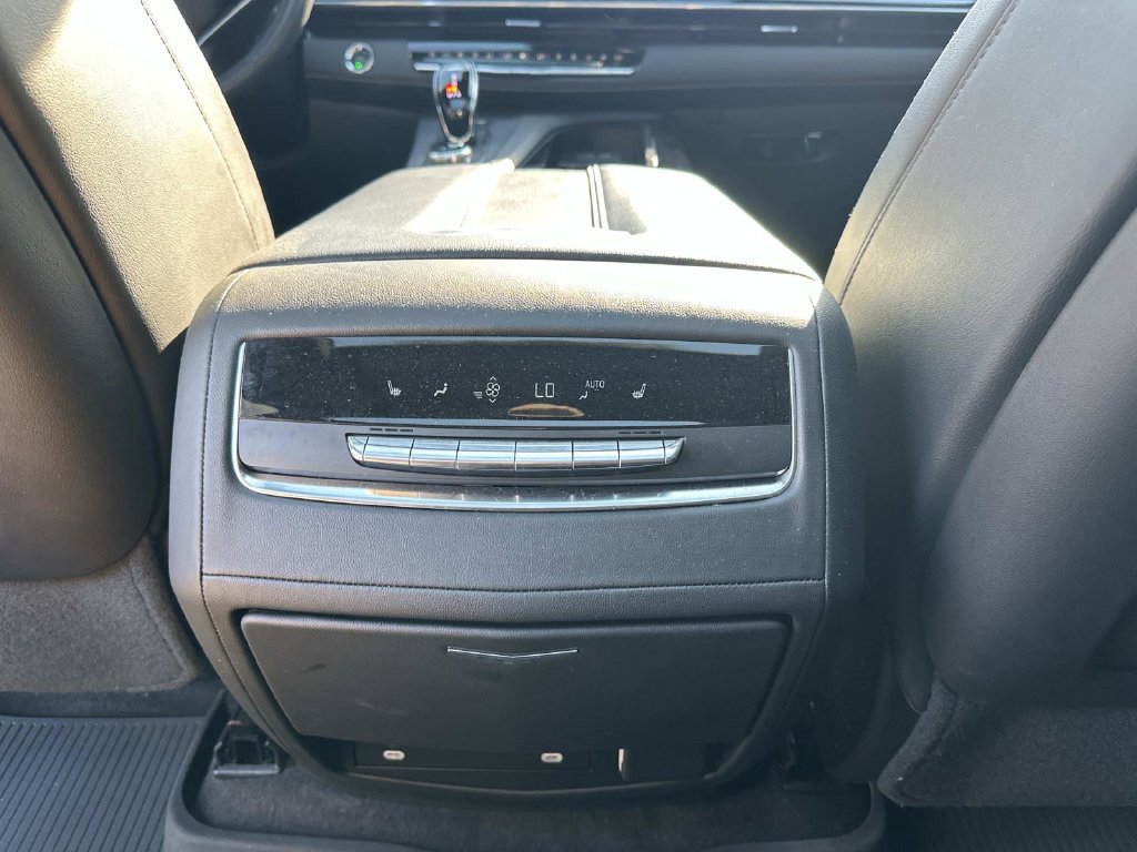 Used 2023 Cadillac Escalade Sport w/ LPO, ONYX Package AWD/4WD image 16