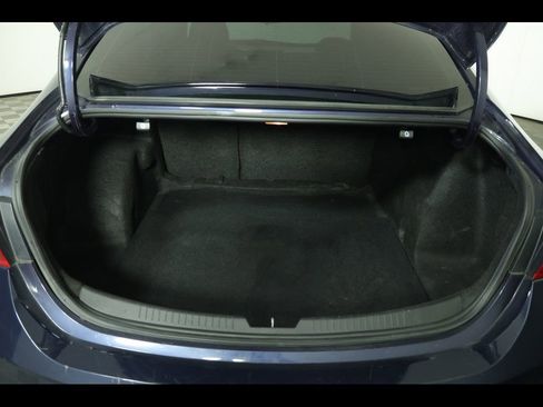 Used 2017 Chevrolet Malibu LT FWD image 7