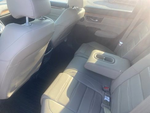 Used 2017 Honda CR-V Touring image 11