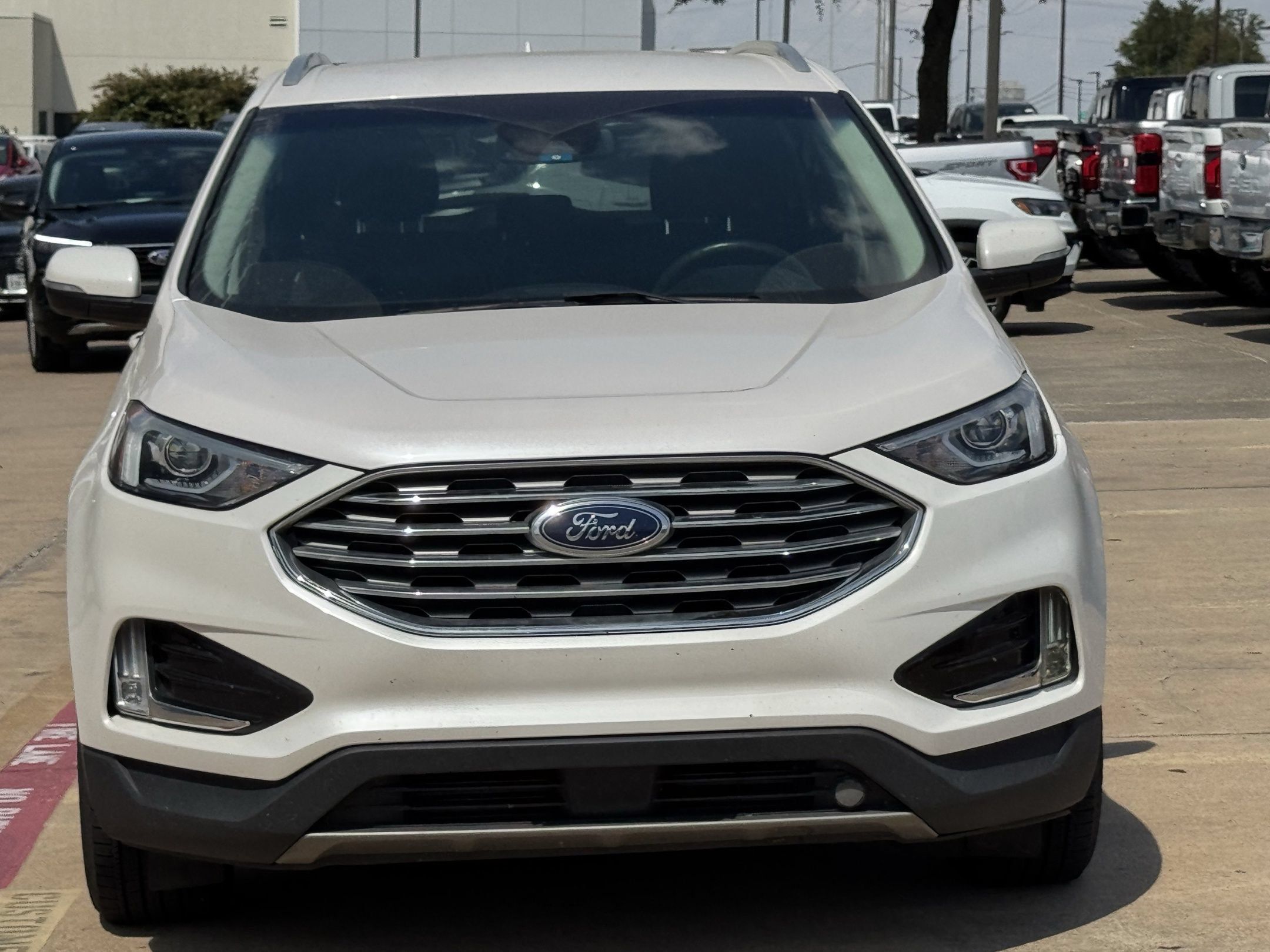 Used 2019 Ford Edge SEL w/ Cold Weather Package AWD/4WD image 9