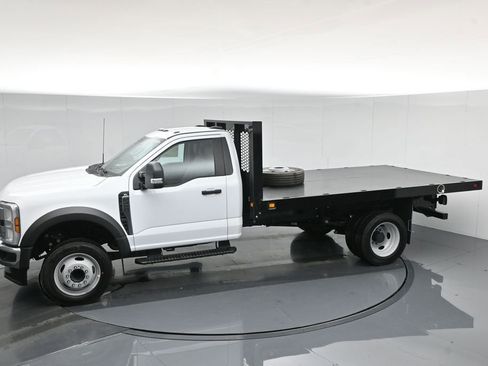 New 2025 Ford F450 XL w/ XL Chrome Package image 38