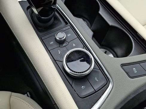 Certified 2023 Cadillac XT5 Premium Luxury image 19