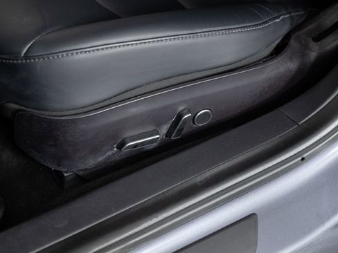 Used 2021 Tesla Model 3 Standard Range image 16