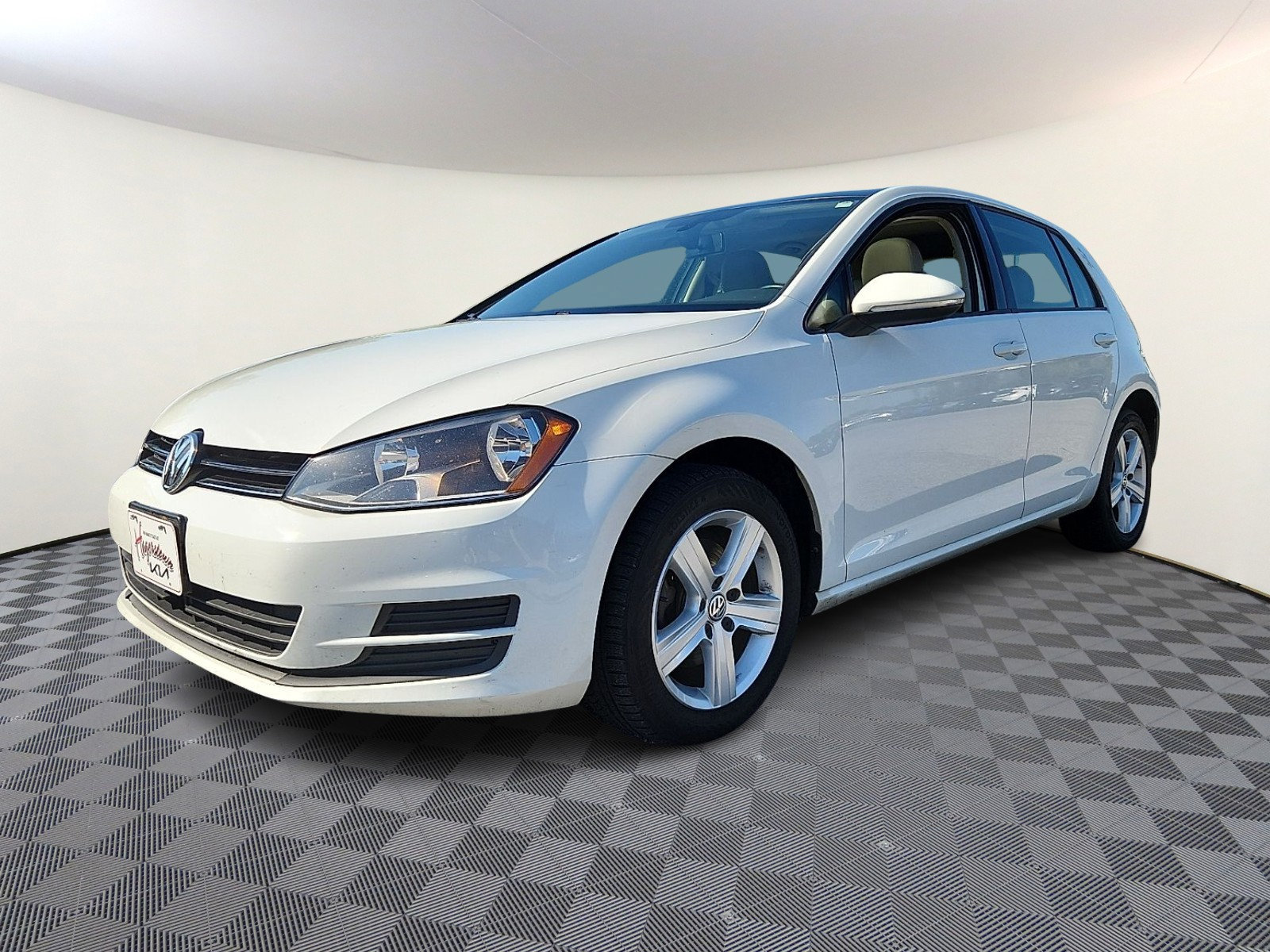 Used 2017 Volkswagen Golf Wolfsburg Edition FWD image 3