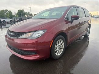 Used 2023 Chrysler Voyager LX FWD video 2