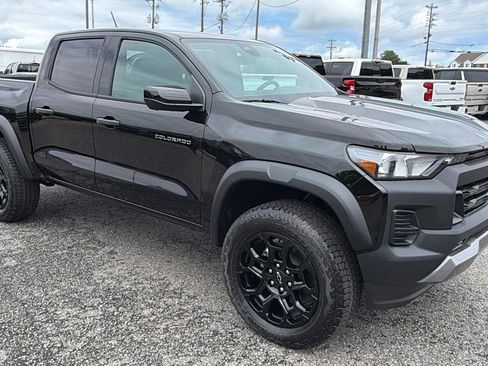 New 2026 Chevrolet Colorado Trail Boss AWD/4WD image 3