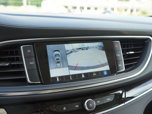 Used 2023 Buick Enclave Avenir AWD/4WD image 15