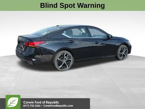 Used 2025 Nissan Altima 2.5 SR image 7