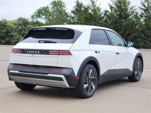 New 2026 Hyundai Ioniq 5 SEL RWD image 4