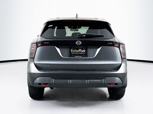 Used 2025 Nissan Kicks SV image 7