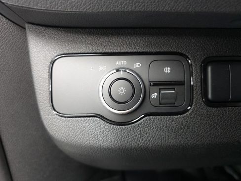Used 2026 Mercedes-Benz Sprinter 2500 image 9