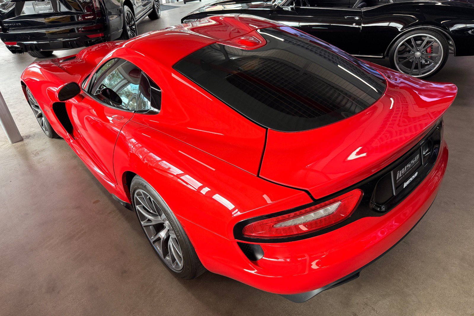 Used 2013 SRT Viper GTS w/ GTS Laguna Interior Pkg RWD image 6