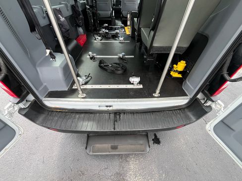 Used 2019 Ford Transit 350 XL image 27