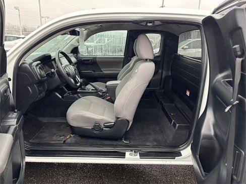Used 2022 Toyota Tacoma SR image 25