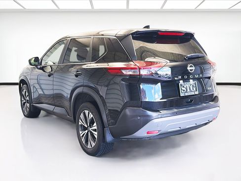 Used 2023 Nissan Rogue SV image 6