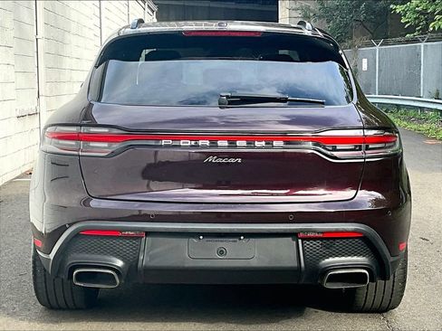 Certified 2023 Porsche Macan AWD/4WD image 9