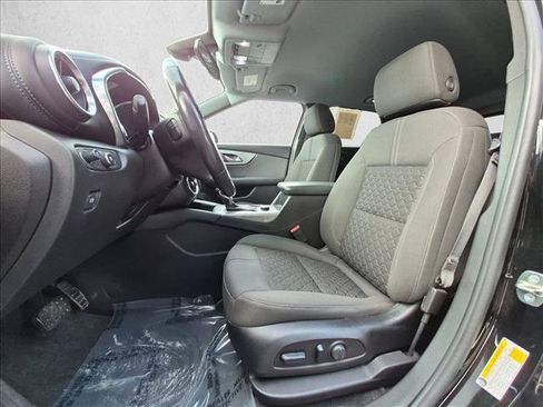 Used 2020 Chevrolet Blazer LT FWD image 12