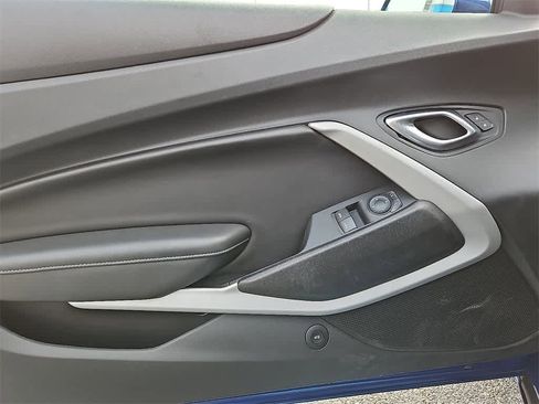 Used 2019 Chevrolet Camaro SS image 11