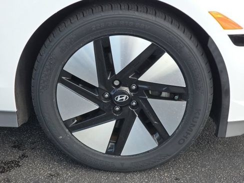 Certified 2024 Hyundai Ioniq 6 SE RWD image 25