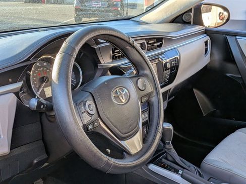 Used 2015 Toyota Corolla LE image 6