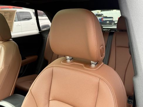 Used 2023 Audi Q8 Premium Plus image 2