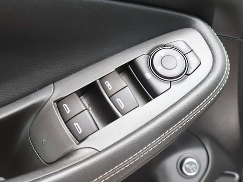 Used 2022 Buick Encore GX Essence FWD image 13
