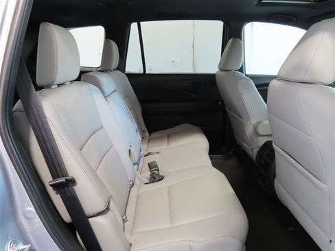 Used 2023 Honda Passport EX-L image 35