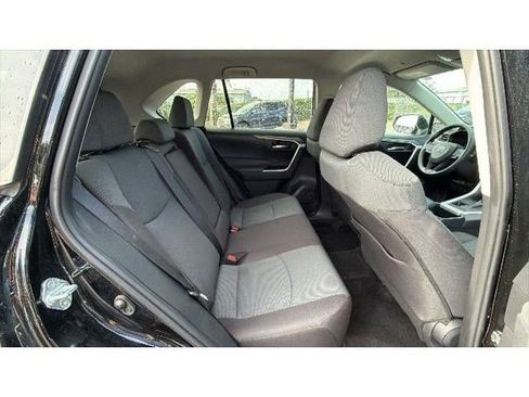 Certified 2025 Toyota RAV4 XLE AWD/4WD image 38