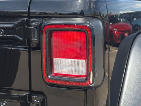 Used 2024 Jeep Wrangler Sport AWD/4WD image 30