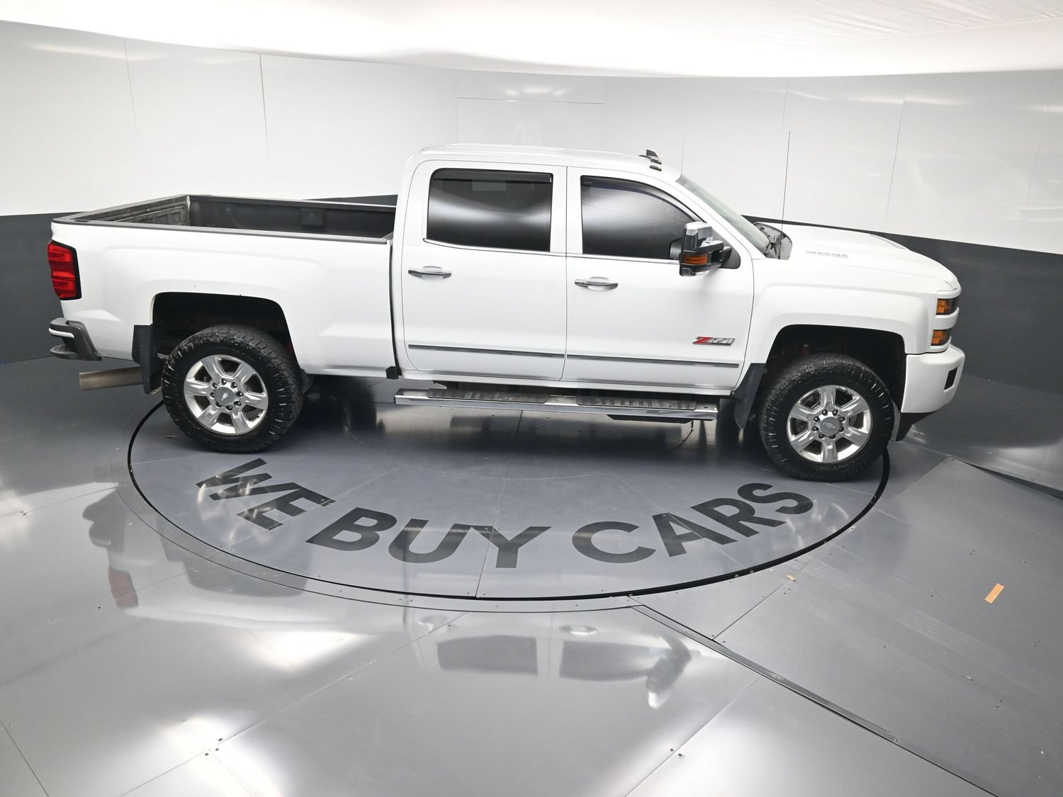 Used 2017 Chevrolet Silverado 2500 LTZ w/ Duramax Plus Package AWD/4WD image 34