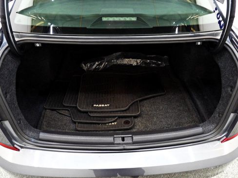 Used 2021 Volkswagen Passat 2.0T S image 13