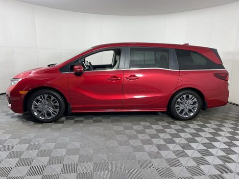 Certified 2025 Honda Odyssey Touring image 2