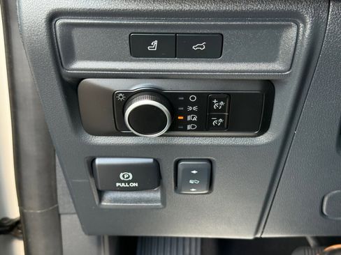 Used 2024 Ford Expedition Max XLT AWD/4WD image 38