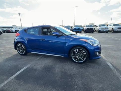 Used 2016 Hyundai Veloster Turbo image 9