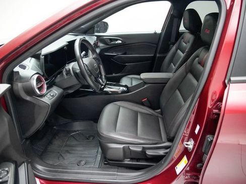 Used 2024 Chevrolet Trax RS w/ Driver Confidence Package FWD image 24