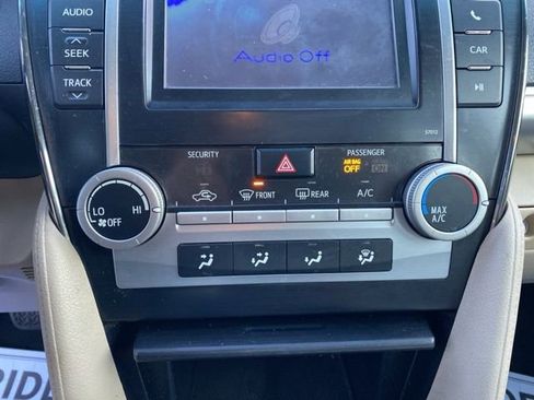 Used 2012 Toyota Camry LE FWD image 13