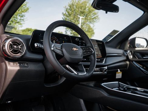 New 2027 Chevrolet Equinox LT AWD/4WD image 17