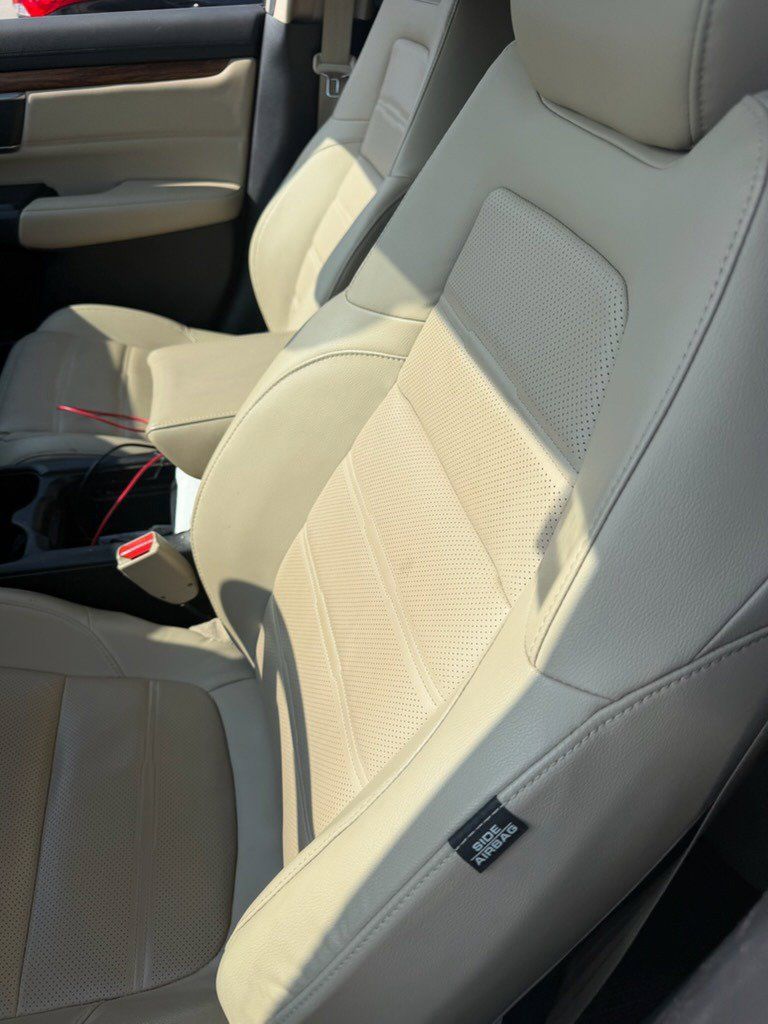 Used 2017 Honda CR-V Touring image 4