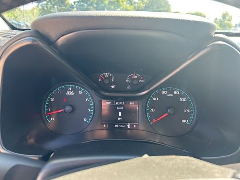 Used 2022 Chevrolet Colorado LT w/ Safety Package image 16