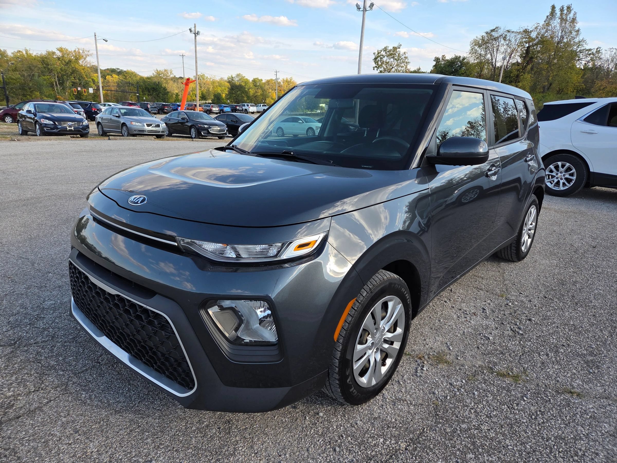 Used 2020 Kia Soul LX FWD image 2