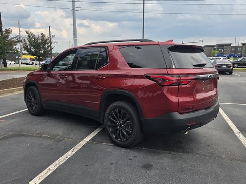 Used 2023 Chevrolet Traverse RS FWD image 8