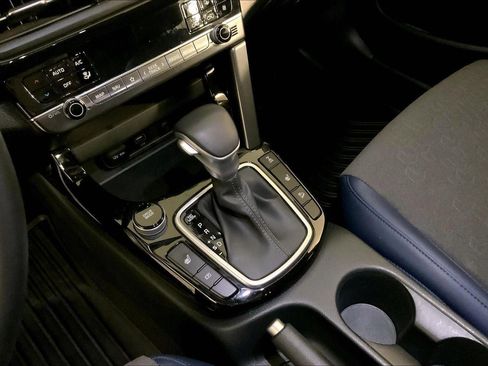 Used 2025 Kia Seltos S image 17