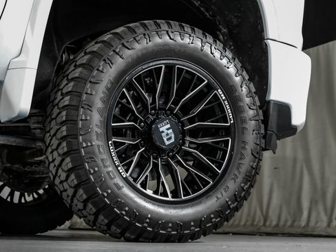 Used 2022 Chevrolet Silverado 2500 LT AWD/4WD image 52