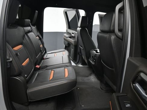 Used 2024 GMC Sierra 2500 AT4 w/ AT4 Preferred Package image 6