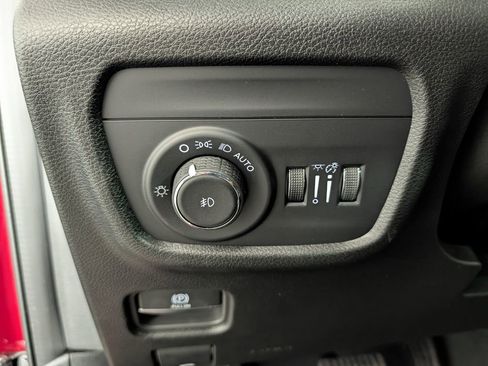 New 2025 Jeep Grand Cherokee L Limited w/ Black Appearance Package image 18