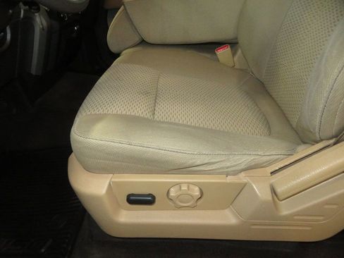 Used 2014 Ford F150 XLT w/ Equipment Group 302A Luxury image 22