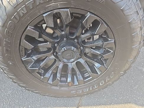 Used 2024 GMC Sierra 2500 AT4 w/ AT4 Preferred Package image 41